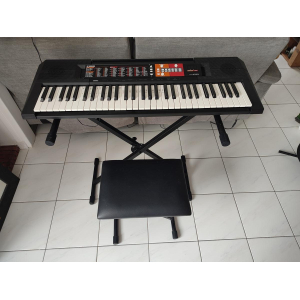 Clavier électronique Yamaha PSR F51