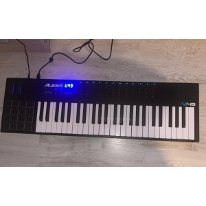 Alesis VI49 - teclado MIDI y controlador USB