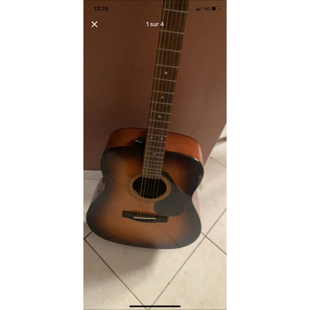 Yamaha Acoustic Guitar