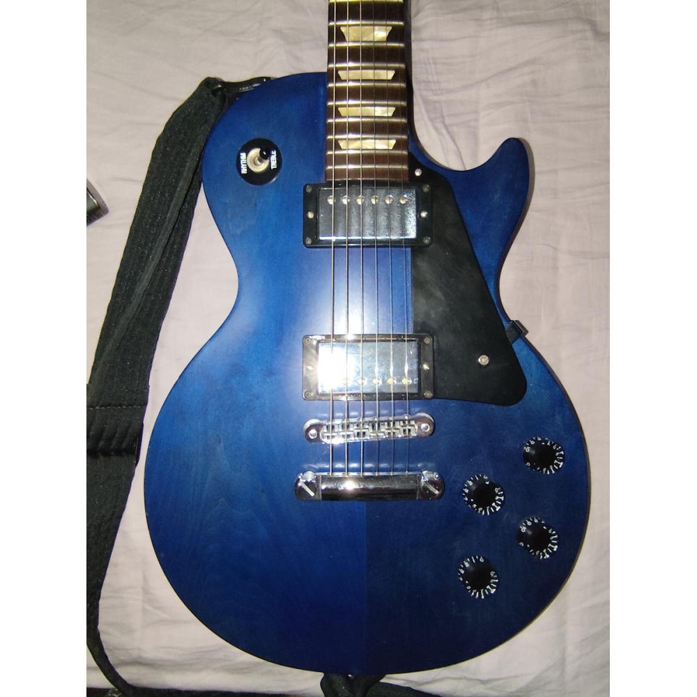 Gibson Les Paul Studio azul desgastada