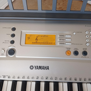 Yamaha PSR E-313 - Arranger Keyboard