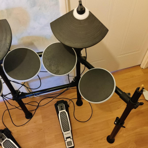 Alesis DM Lite - Batería electrónica