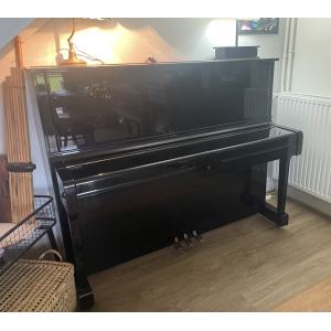 Yamaha U1