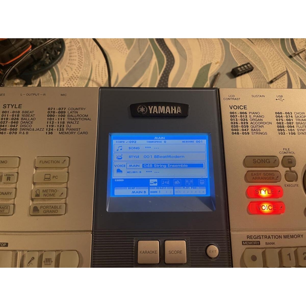 Yamaha PSR-K1 is a versatile keyboard that features a wide range of functions and high-quality sound. It is equipped with 61 tou