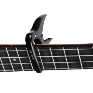 Capo Ortega para ukelele y banjo negro