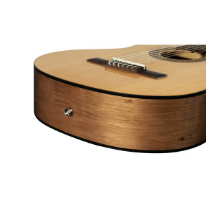 Ortega 4/4 Spruce Pack