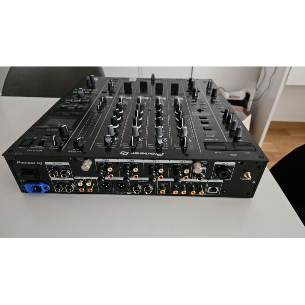 DJM A9 Professional Mixer