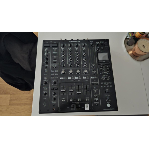 DJM A9 Mesa de mezclas profesional