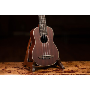 Ukulele soprano Ortega, caoba maciza