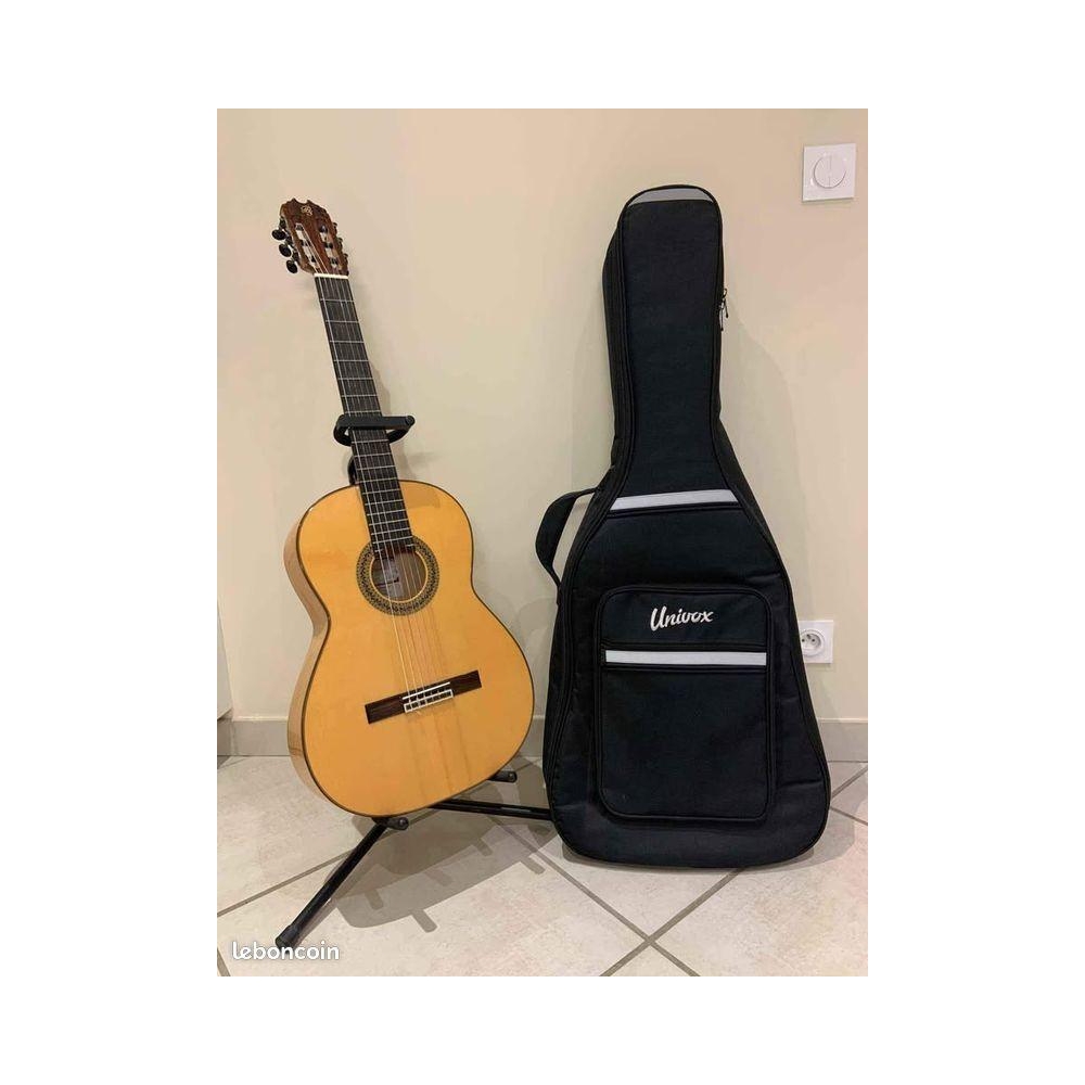 PRUDENCIO SAEZ FLAMENCO GUITAR + CASE