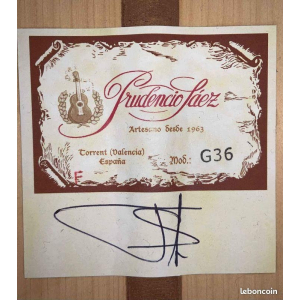 PRUDENCIO SAEZ FLAMENCO GUITAR + CASE