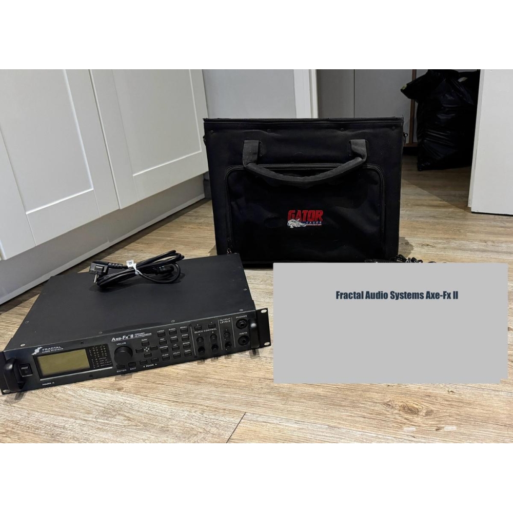 Axe FXII FRACTAL + Fractal MFC-101 Foot Controller + Gator case
