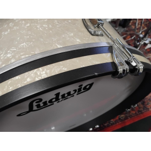 Ludwig Classic Maple Vintage White Drum Kit