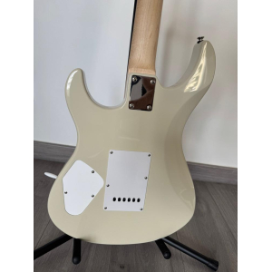 La Yamaha Pacifica es una serie de guitarras eléctricas fabricadas por la conocida marca japonesa Yamaha. Esta serie es 