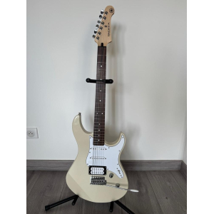 La Yamaha Pacifica es una serie de guitarras eléctricas fabricadas por la conocida marca japonesa Yamaha. Esta serie es 