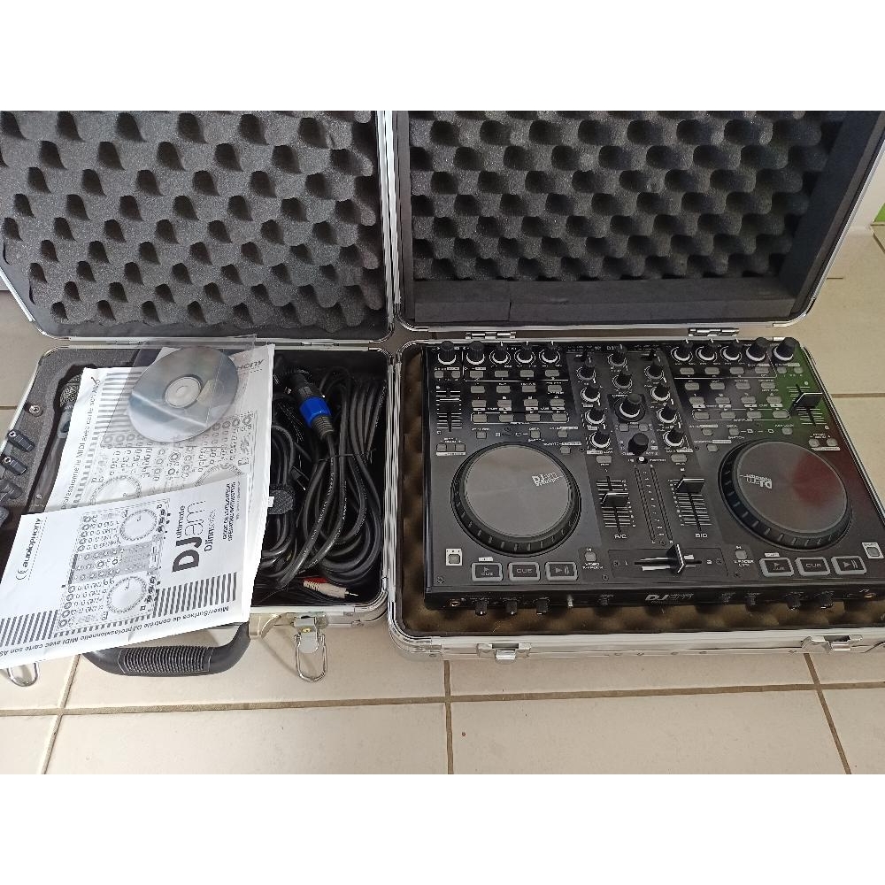 Gemini DJ controller + Ibiza speakers