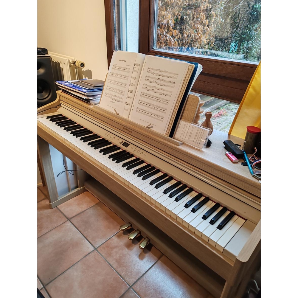 Roland rp701 - Piano digital