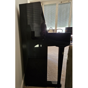 Bruckner modelo 106S - Piano vertical negro brillante