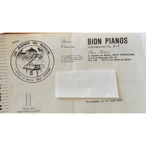 Bruckner Model 106S - Glossy black upright piano