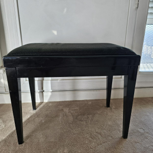 Bruckner modelo 106S - Piano vertical negro brillante