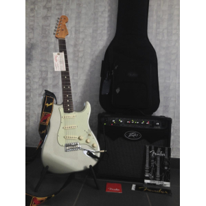 Complete pack Fender Stratocaster + Peavey amplifier