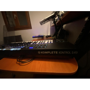 Komplete Kontrol S49 MK2