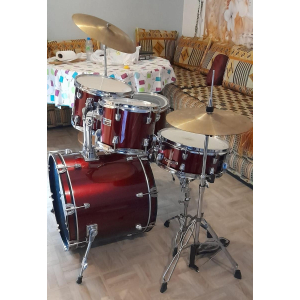 Primer kit de batería acústica