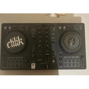 Pioneer DDJ-FLX4 + JBL headphones