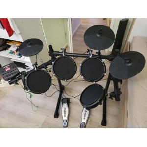 Alesis batería electrónica