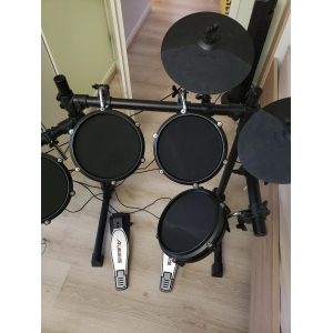 Alesis batería electrónica