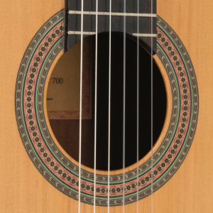 SOLOIST 700 4/4