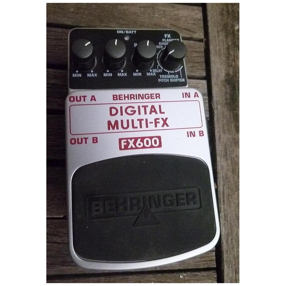 Behringer Digital Multimix FX600 is a versatile and high-quality audio mixing console with integrated digital effects. With its