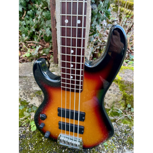 Left-handed bass - G&L L5500 1993