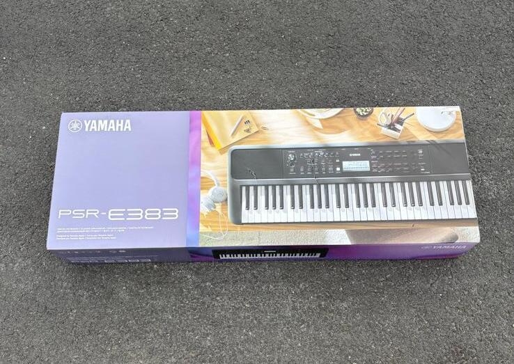 Yamaha PSR-E383