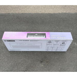 El Yamaha PSR-E383 es un teclado portátil de 61 teclas ideal para principiantes y músicos en desarrollo. Con una amplia 