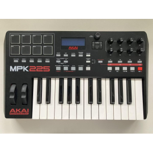 AKAI MPK225 (como nuevo)