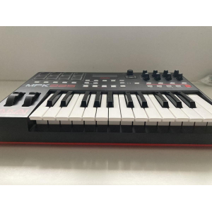 AKAI MPK225 (como nuevo)