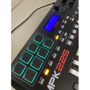 AKAI MPK225 (como nuevo)