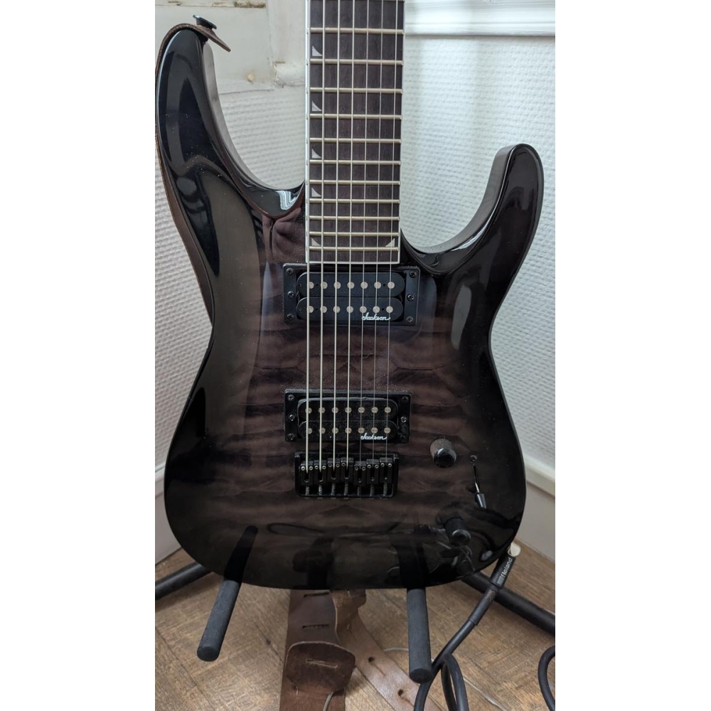 Jackson JS22-7 Guitarra eléctrica de 7 cuerdas + amplificador + pedalera + soporte para guitarra.
