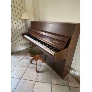 May Berlin by Schimmel - Upright Piano