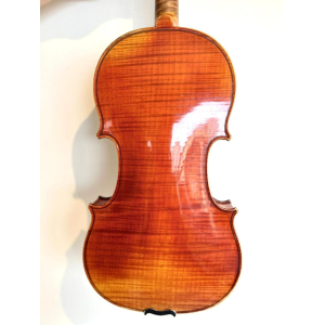 Hermoso violín antiguo