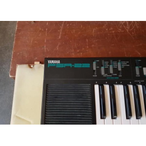 El Yamaha PSR 22 es un teclado portátil y versátil que ofrece una amplia gama de funciones y sonidos de alta calidad. Con su 