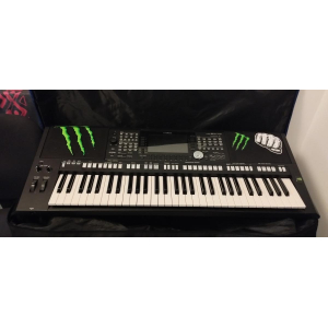 Yamaha PSR 975