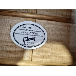 Gibson Dove 2008 Natural Antiguo