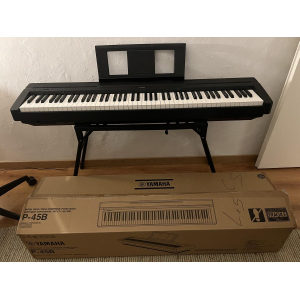 Yamaha P45 y accesorios - excelente estado