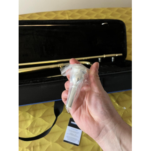 Trombón Woodbrass WTB200 en Si bemol, acabado lacado.