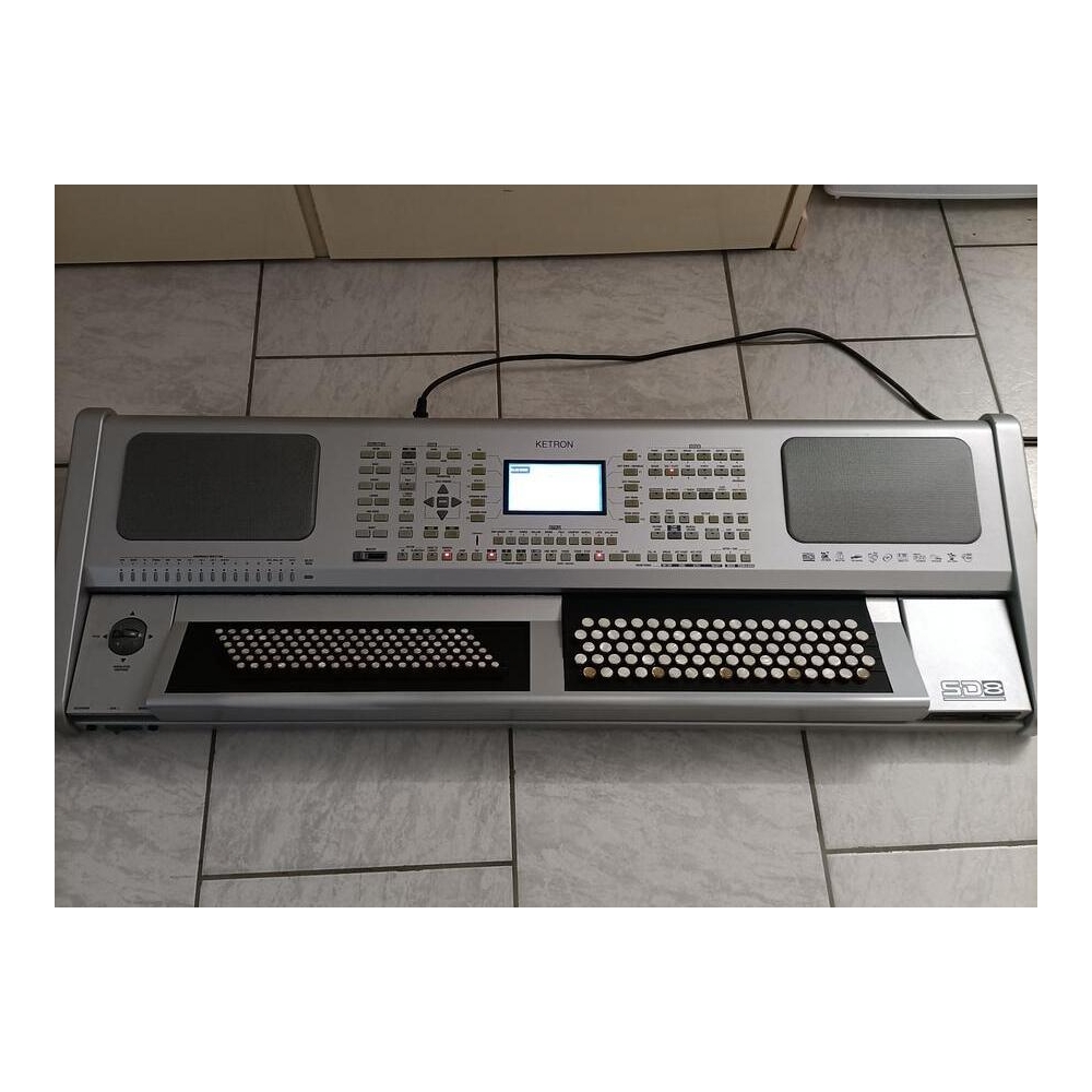 Ketron s80 teclado acordeón.