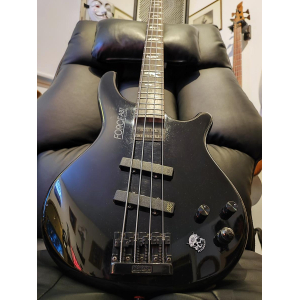 Sell Washburn B-20 abt bass guitar for 200 euros.