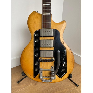 Airline Town & Country, signed by Yarol Poupaud