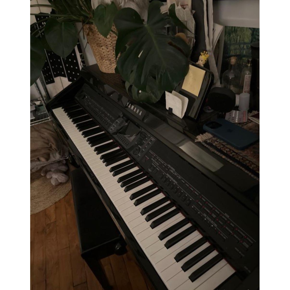 Yamaha Clavinova CVP701 Glossy Black